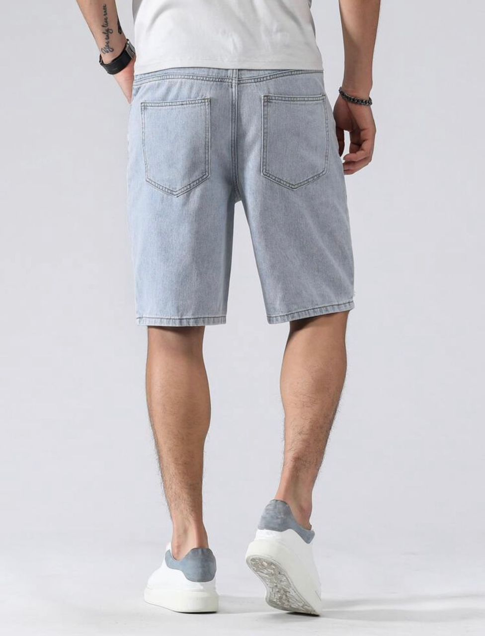 Short en jean bleu ciel